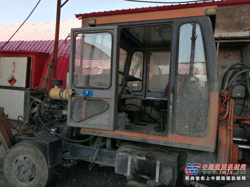 黑龙江出售转让二手2000小时2013年愚公机械轮挖wyl80x4挖掘机