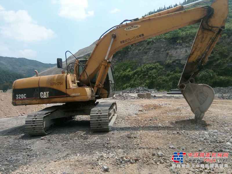 贵州出售转让二手11000小时2007年卡特彼勒320c挖掘机