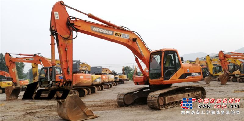 石家庄市出售转让二手2010年斗山DH220LC-7挖掘机
