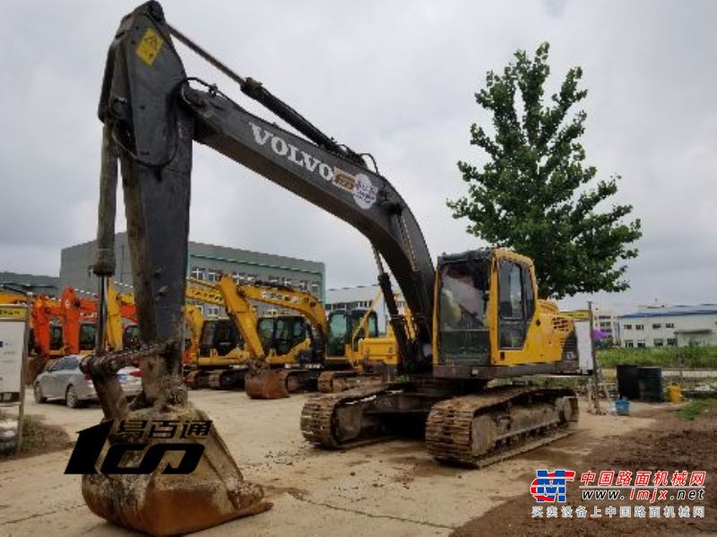 武汉市出售转让二手2010年沃尔沃EC210B挖掘机
