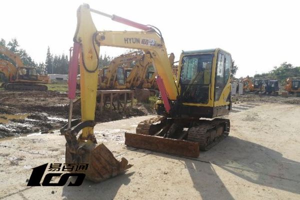 成都市出售转让二手2010年现代R60-9挖掘机