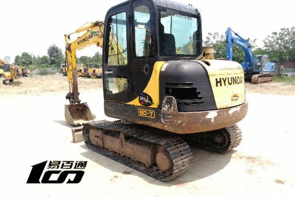 成都市出售转让二手2010年现代R60-7挖掘机