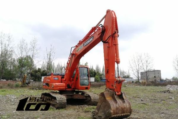 成都市出售转让二手2011年斗山DH225LC-9挖掘机