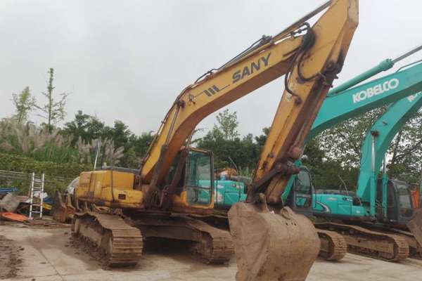 重庆出售转让二手8000小时2010年三一重工SY215C挖掘机