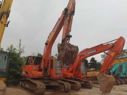 重庆出售转让二手7000小时2011年斗山DH225挖掘机