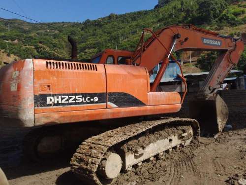 重庆出售转让二手7000小时2011年斗山DH225LC挖掘机