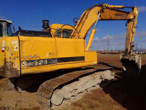内蒙古出售转让二手9999小时2008年现代R215挖掘机