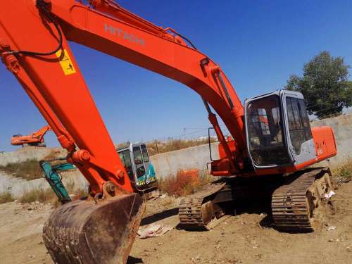 内蒙古出售转让二手9999小时2003年日立EX200挖掘机