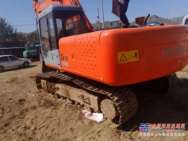 内蒙古出售转让二手9999小时2003年日立EX200挖掘机