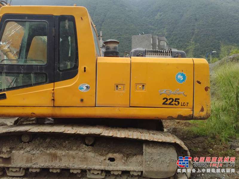 四川出售转让二手8153小时2009年现代R225LC挖掘机