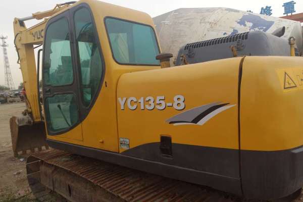 内蒙古出售转让二手6000小时2009年玉柴YC135挖掘机