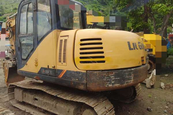 四川出售转让二手7863小时2010年柳工CLG908C挖掘机