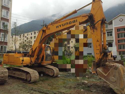 四川出售转让二手8569小时2009年现代R225LC挖掘机