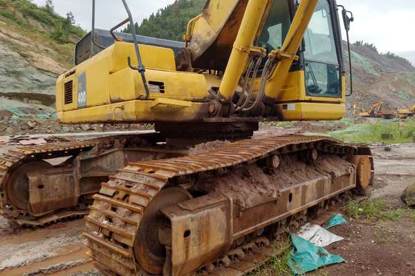 四川出售转让二手12000小时2010年小松PC400挖掘机