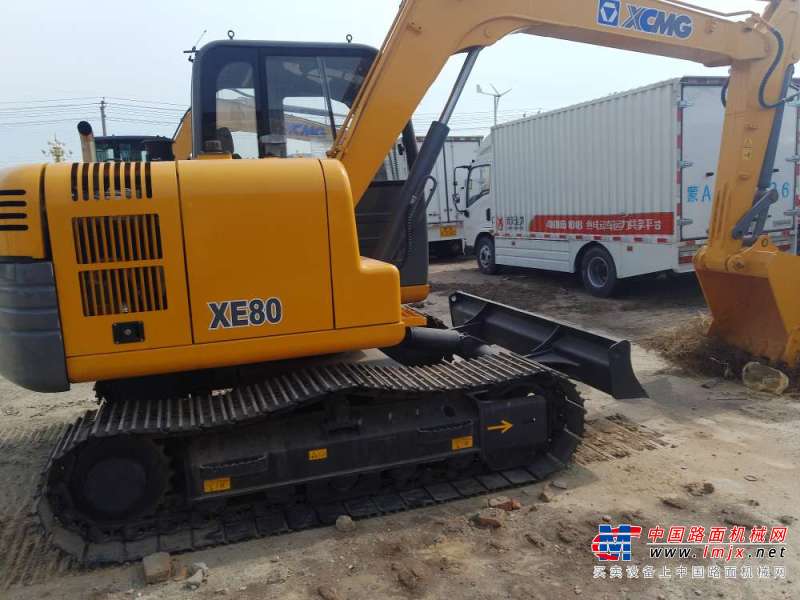 内蒙古出售转让二手300小时2011年徐工XE80挖掘机