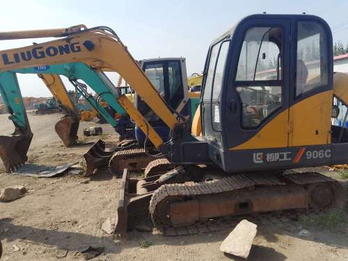 内蒙古出售转让二手5000小时2010年柳工CLG906C挖掘机