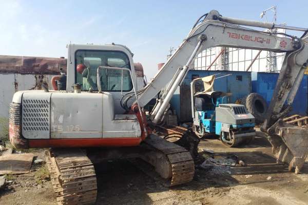 内蒙古出售转让二手6000小时2010年竹内TB175C挖掘机