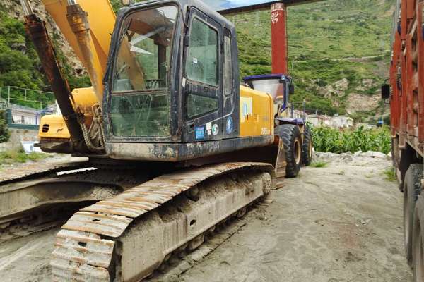 四川出售转让二手6534小时2009年现代R260LC挖掘机