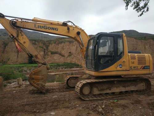 甘肃出售转让二手5046小时2013年柳工CLG915D挖掘机