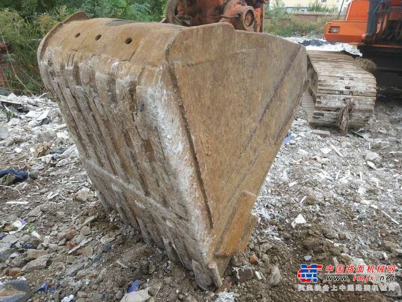 吉林出售转让二手15841小时2003年日立EX270挖掘机
