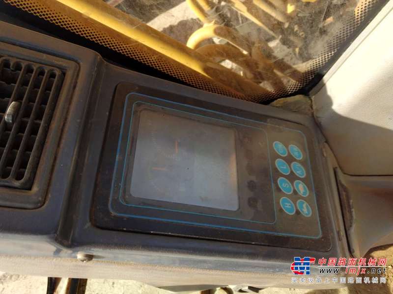 内蒙古出售转让二手6000小时2012年厦工XG822LC挖掘机