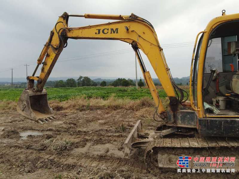 四川出售转让二手6613小时2012年山重建机JCM906D挖掘机