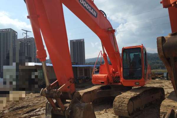 云南出售转让二手7441小时2008年斗山DH225LC挖掘机