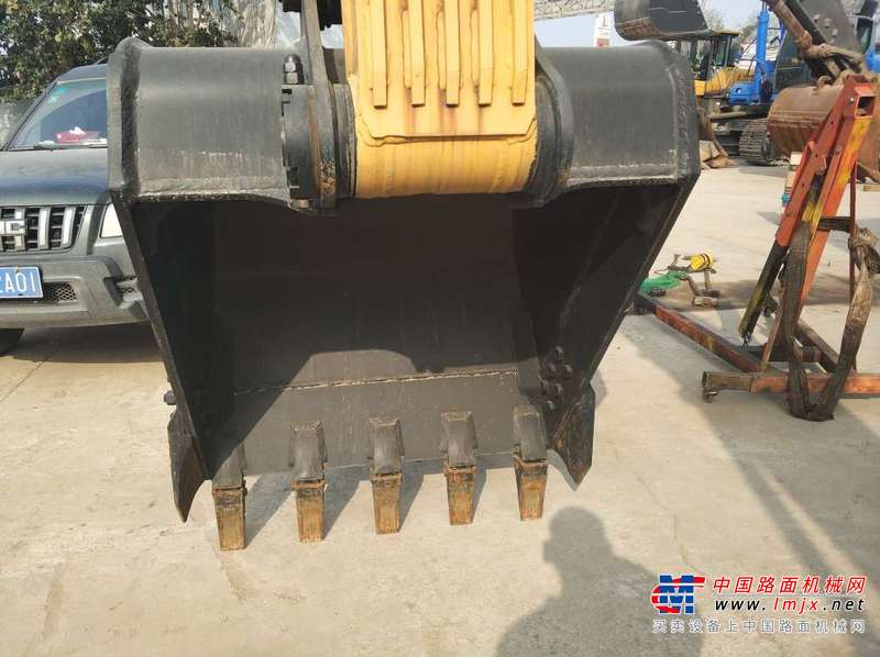 山东出售转让二手3000小时2016年厦工XG822LC挖掘机