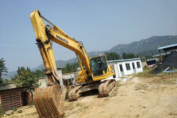 山东出售转让二手7000小时2012年小松PC220挖掘机