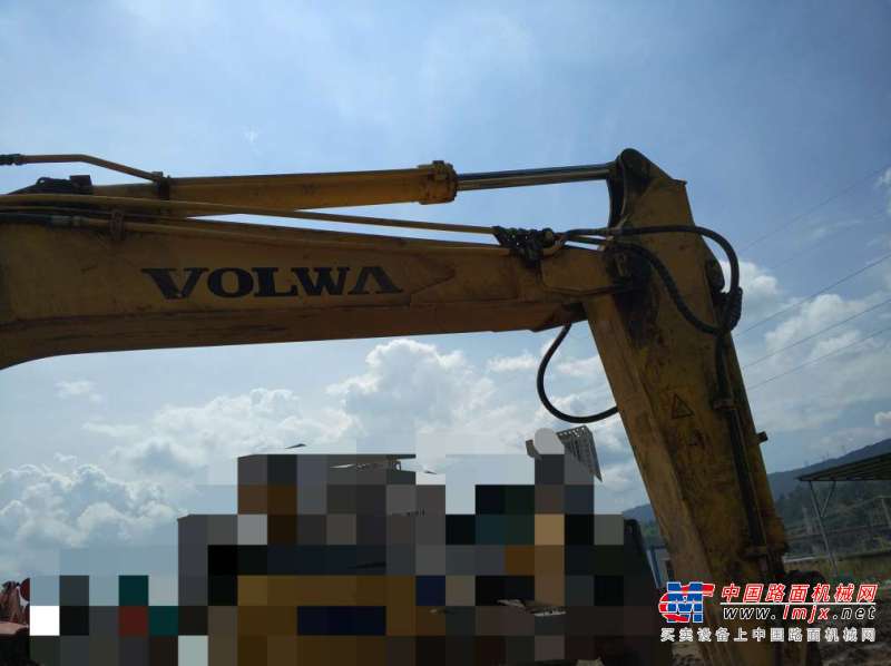 云南出售转让二手6781小时2011年沃尔华DLS130挖掘机