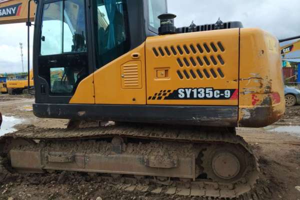 云南出售转让二手2109小时2014年三一重工SY135C挖掘机