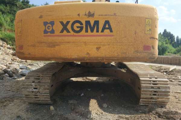云南出售转让二手4287小时2015年厦工XG825LC挖掘机