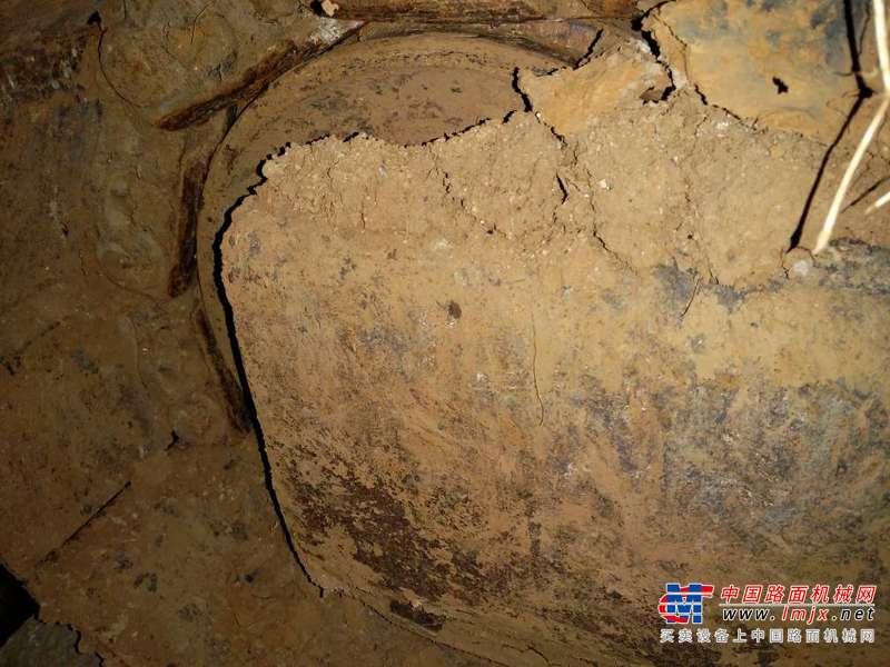 贵州出售转让二手8200小时2010年柳工920D挖掘机