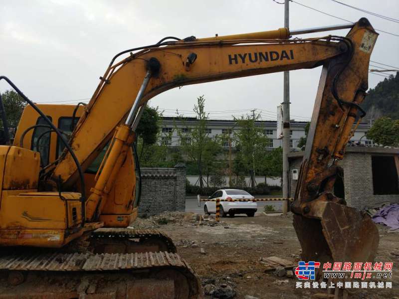 贵州出售转让二手8000小时2011年现代R150LC挖掘机