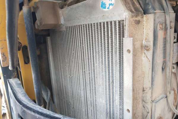 山西出售转让二手3000小时2013年卡特重工CT60挖掘机