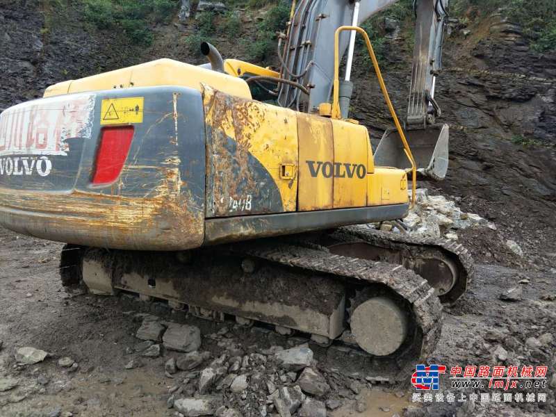 贵州出售转让二手9135小时2012年沃尔沃EC210B挖掘机
