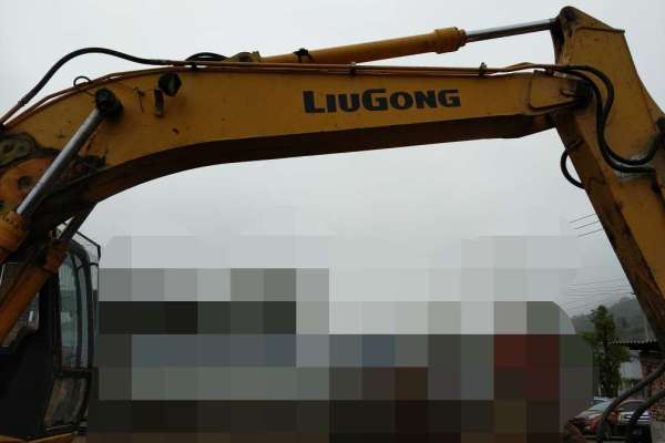贵州出售转让二手12000小时2009年柳工CLG205C挖掘机
