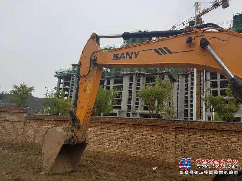 陕西出售转让二手2000小时2015年三一重工SY285C挖掘机