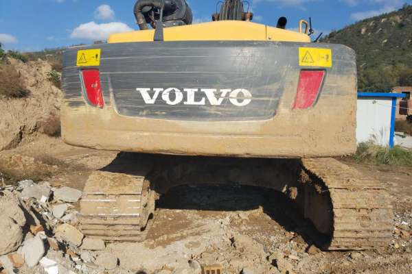 陕西出售转让二手4000小时2013年沃尔沃EC240BLC挖掘机