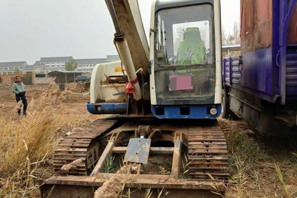 内蒙古出售转让二手7000小时2010年中联重科ZE80E挖掘机