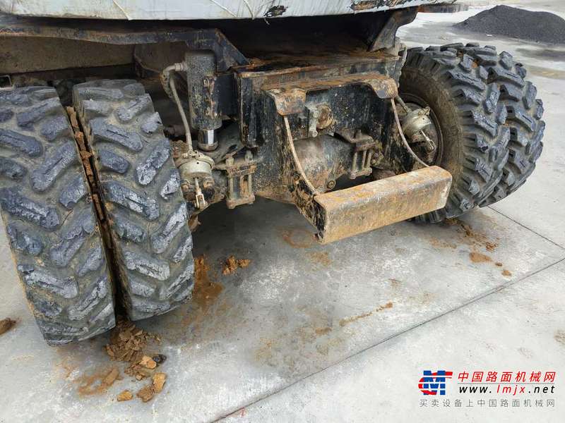 贵州出售转让二手1800小时2015年晋工轮挖JGM907挖掘机