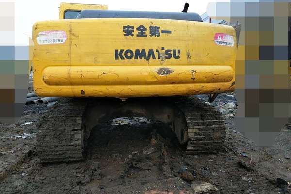 贵州出售转让二手15000小时2005年小松PC200挖掘机