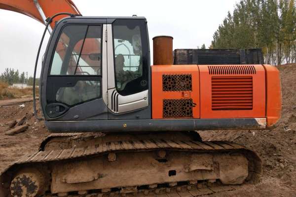 内蒙古出售转让二手10000小时2008年日立ZX240挖掘机