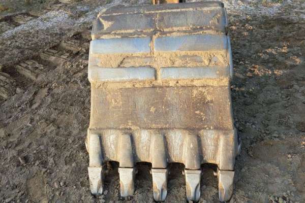 内蒙古出售转让二手7000小时2010年日立EX120挖掘机