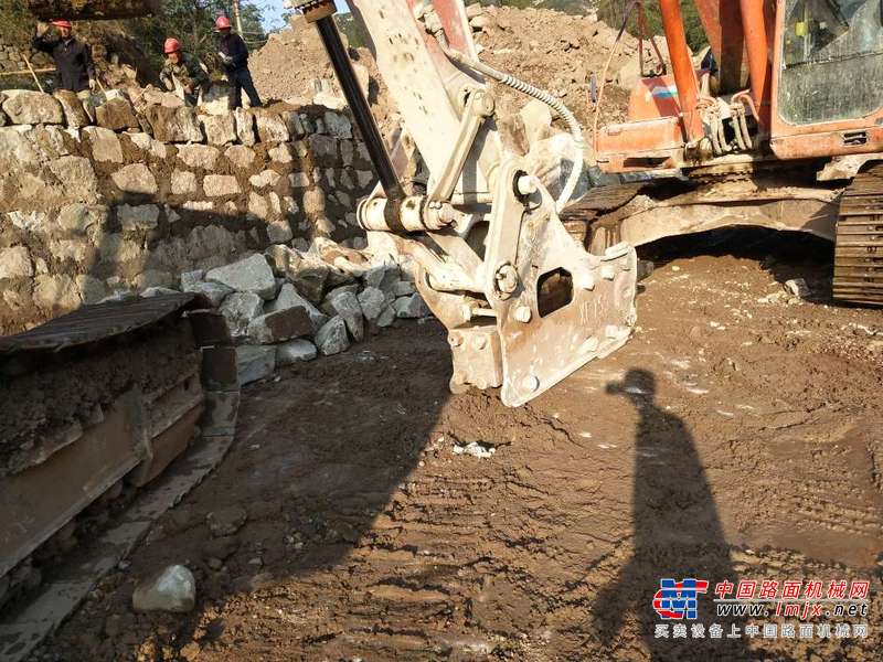 山西出售转让二手8000小时2010年斗山DH300LC挖掘机