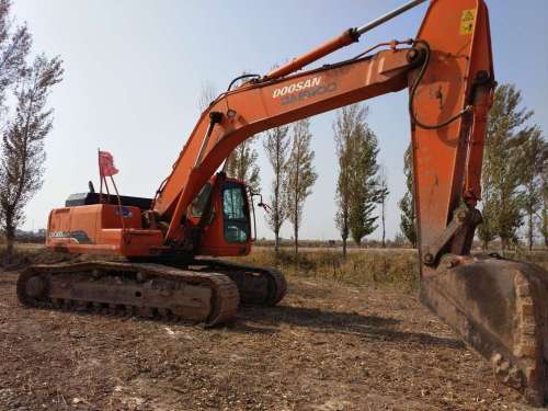 内蒙古出售转让二手15000小时2006年斗山DH300LC挖掘机