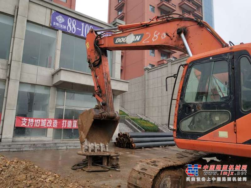 山西出售转让二手10000小时2010年斗山DH220LC挖掘机