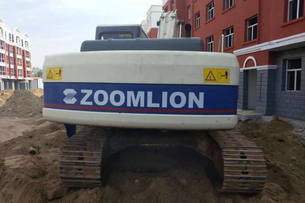 内蒙古出售转让二手6000小时2011年中联重科ZE230挖掘机