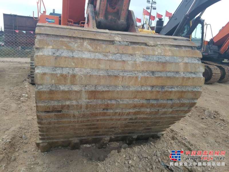 内蒙古出售转让二手4000小时2015年斗山DH500LC挖掘机
