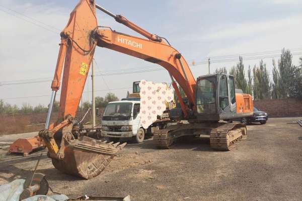 内蒙古出售转让二手12000小时2008年日立ZX250H挖掘机